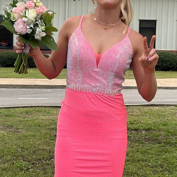 Portia and Scarlett Dresses & Skirts - Portia and Scarlett size 2 prom dress 
Peach color
